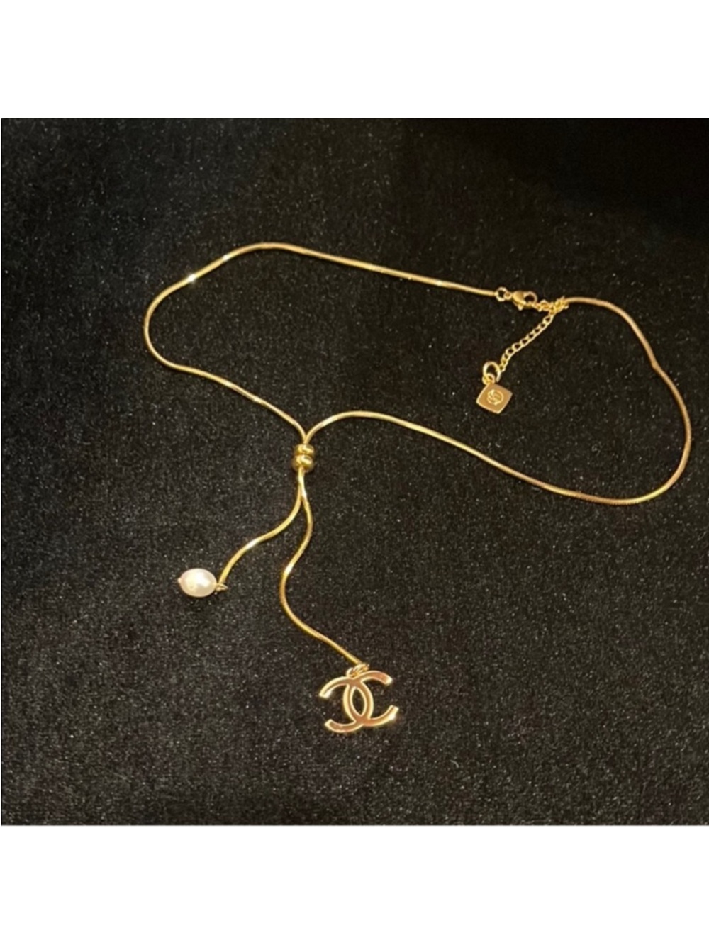 Chanel Pearl Drop Lariat Necklace with Interlocking Logo Charm - Picture 4 of 8